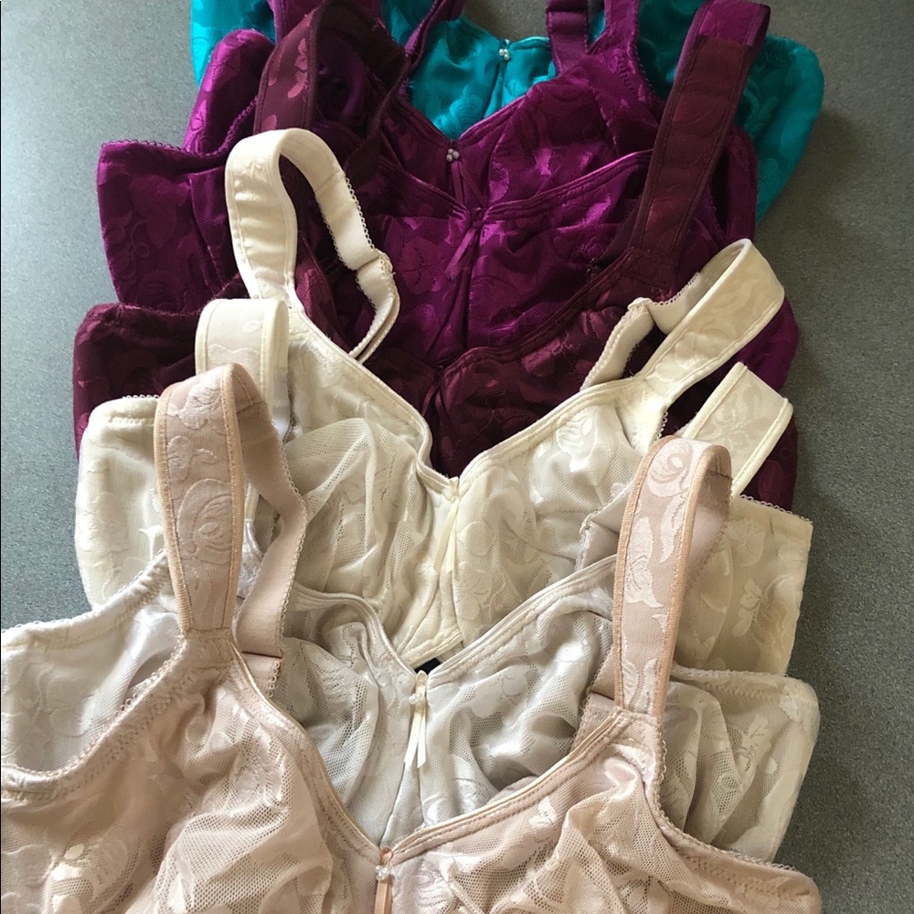 Lot of 7 Wacoal Bra’s 34dd